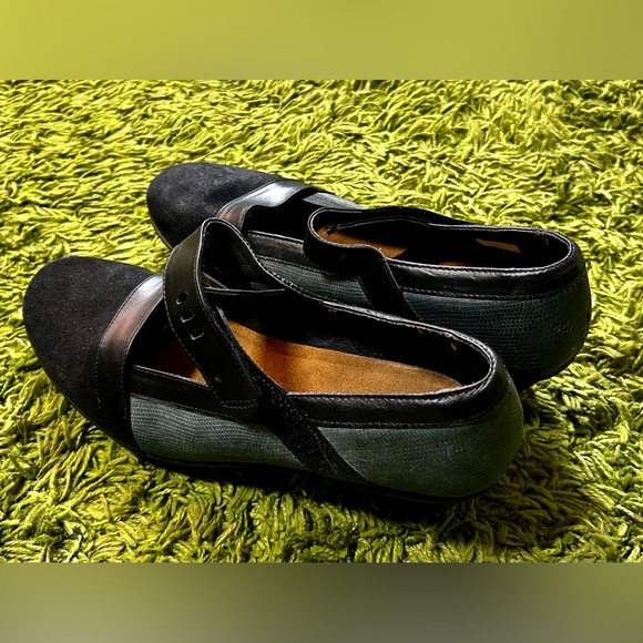 NAOT like new low heel shoes [41] - Picture 3 of 7